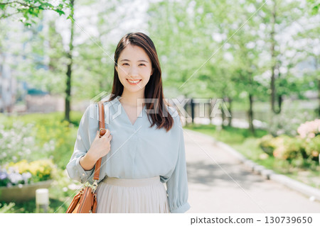 休閒商務女人 休閒商務女人 130739650