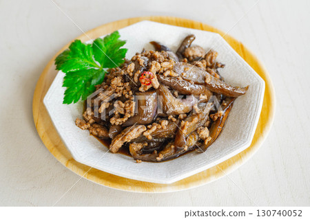 Japanese-style stir-fried eggplant and minced meat Japanese-style stir-fried eggplant and minced meat 130740052