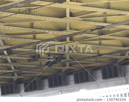 7號環狀線春日橋與東海道本線高架橋交會處的鋼架結構 130740104