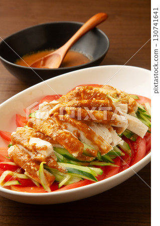 一根棍子打雞 130741641