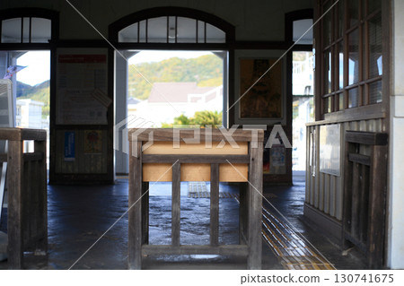 西岩國站檢票口 西岩國站檢票口 130741675