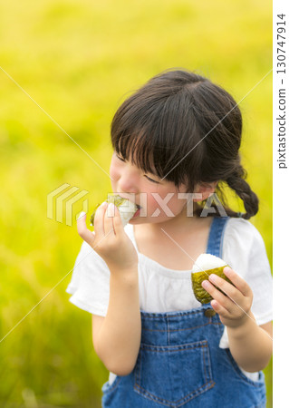 稻田前吃飯團的女孩 130747914