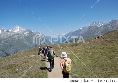 瑞士 / 盛夏瑞士之旅：馬特洪峰健行路線上的全景 130749145