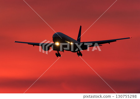 Airplane background, clouds of various expressions, sky, sun, evening sky, sunrise 130755298