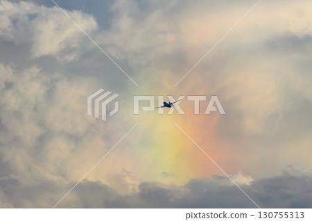 飛機背景,各種表情的雲,天空,太陽,傍晚的天空,日出 飛機背景,各種表情的雲,天空,太陽,傍晚的天空,日出 130755313