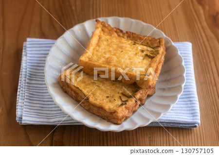 Deep-fried tofu with kelp and vegetables 130757105