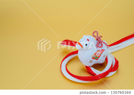Year of the Horse New Year's Material White Horse and Mizuhiki Decoration Gold Background 130760169