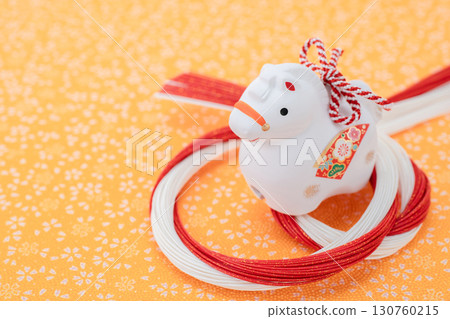 馬年新年材料：白馬和水引裝飾櫻花圖案包 130760215