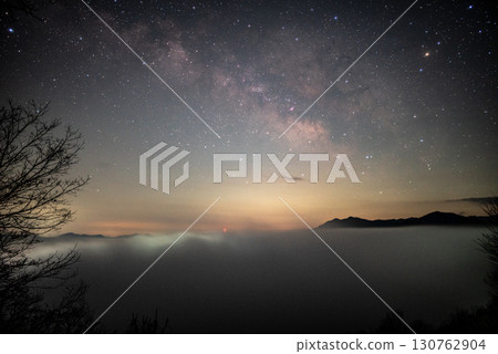 The Milky Way floating in the sea of clouds from Mt. Takara The Milky Way floating in the sea of clouds from Mt. Takara 130762904