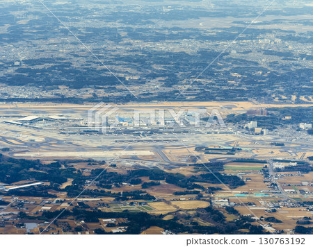 從空中俯瞰成田機場 從空中俯瞰成田機場 130763192