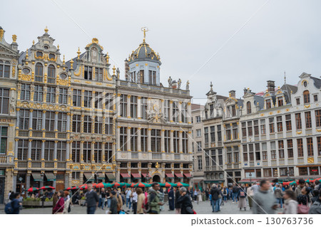 大廣場夜景和行會大廈/比利時布魯塞爾 大廣場夜景和行會大廈/比利時布魯塞爾 130763736