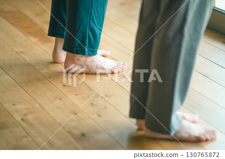 赤腳老人 130765872