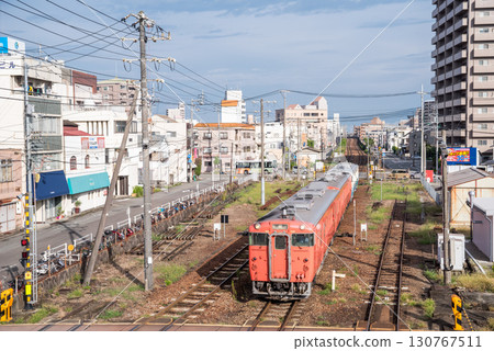 [德島線] 普通列車抵達德島站 130767511