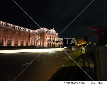 京都市京瓷美術館夜色 京都市京瓷美術館夜色 130767663