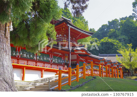 The main hall of Kasuga Taisha Shrine, a World Heritage Site in Nara Prefecture 130767915