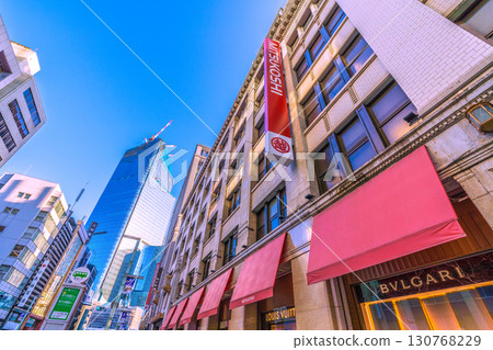 9月1日，日本東京城市景觀。日本橋一丁目重建工程景觀。 130768229