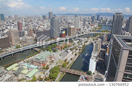 大阪市北區中之島公園鳥瞰圖 130768952