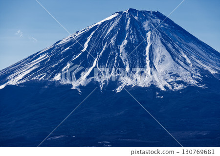 冬天從禦坂山脈和大岳看富士山 130769681