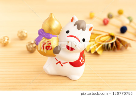 Cute New Year's card for 2026, Year of the Horse, Zodiac Horse Figurine Cute New Year's card for 2026, Year of the Horse, Zodiac Horse Figurine 130770795