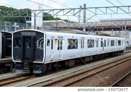 JR Kyushu 817 series train 130772677