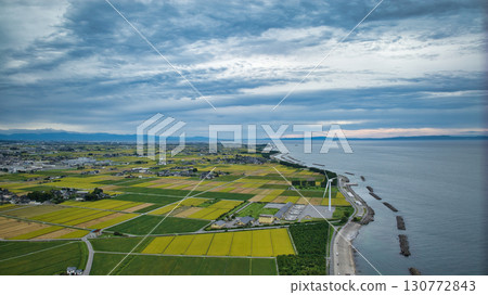 Offshore wind turbines off the coast of Nyuzen Town, Toyama Prefecture, just before the rains began 130772843