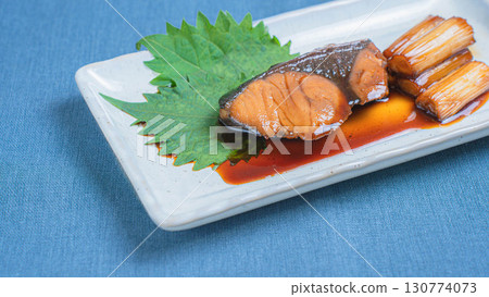 經典日本料理—黃尾魚照燒 經典日本料理—黃尾魚照燒 130774073