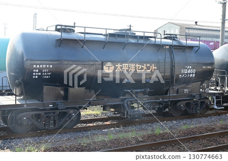 JNR Taki 1900 class freight car (Japan Freight Railway Company) Yokkaichi Station 130774663