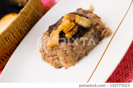 Traditional Catalan Trinxat 130775025