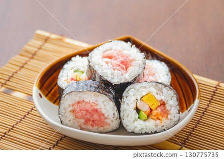 Seafood rolls and tuna rolls Seafood rolls and tuna rolls 130775735