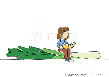 Continuous one line drawing girl reading on leek. Read the recipe on the best processing for spring onions. Girl Reading Book at Vegetables and Fruits. Single line draw design vector illustration 130777118
