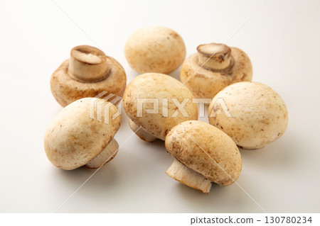 Mushroom Mushroom 130780234