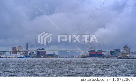 港口風景：大阪港 130782864
