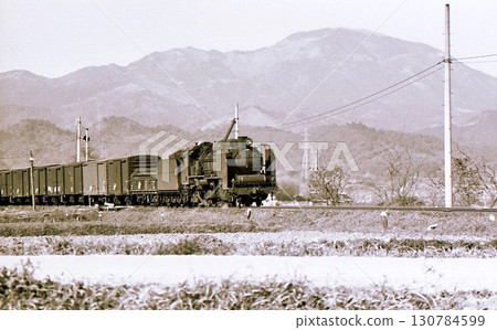 D60 freight train, Kyushu Chikuho Main Line, 1968, Chikuzenyamaya, Fukuoka Prefecture 130784599