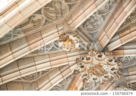 Beautiful streets of Barcelona's old town Beautiful streets of Barcelona's old town 130786874