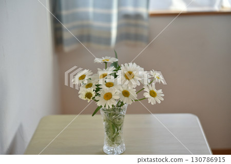 花瓶花瑪格麗特 花瓶花瑪格麗特 130786915