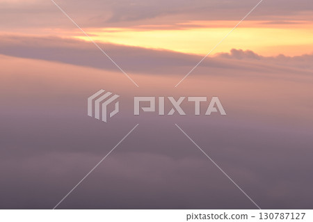 黎明的紅雲 130787127