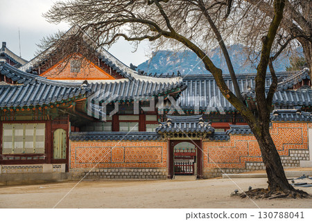 Traditional Courtyard Architecture at Gyeongbokgung Palace, Seoul, South Korea 130788041