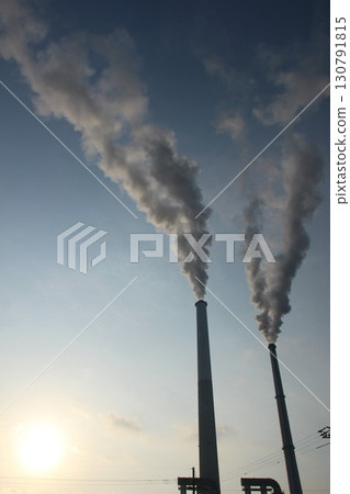 "Smoke from the chimney, air pollution" SDGs Global Environment Industrial complex pollution "Smoke from the chimney, air pollution" SDGs Global Environment Industrial complex pollution 130791815