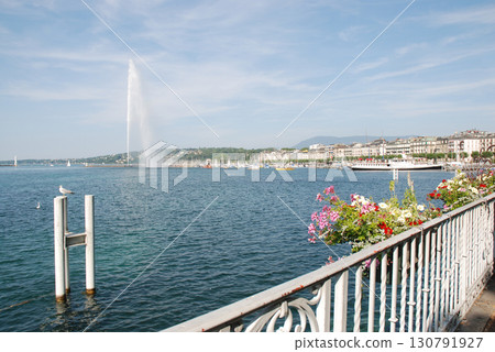 日內瓦湖 / 瑞士盛夏之旅-湖畔一覽日內瓦湖全景 日內瓦湖 / 瑞士盛夏之旅-湖畔一覽日內瓦湖全景 130791927