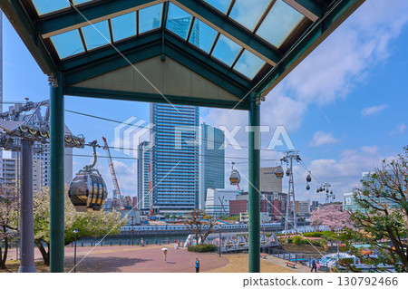 從神奈川縣橫濱市橫濱空港運河公園站眺望新港地區 130792466