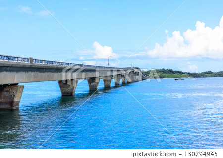 Miyakojima tourist spot: Ikema Bridge (photographed in September) 130794945
