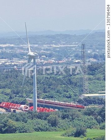 New locomotive, the Chuguang, and wind power generation 130796404