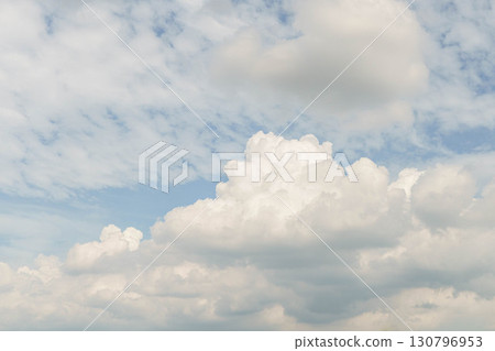 夏天的藍天白雲 130796953