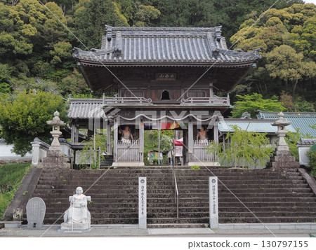 Temple number 22 of the 88 sacred sites of Shikoku, Byodo-ji Temple, Sanmon Gate (Niomon Gate) 130797155