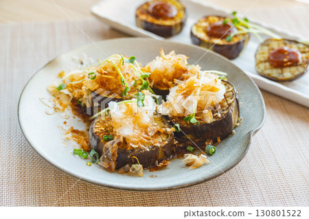 茄子排佐蘿蔔泥和醬油 130801522