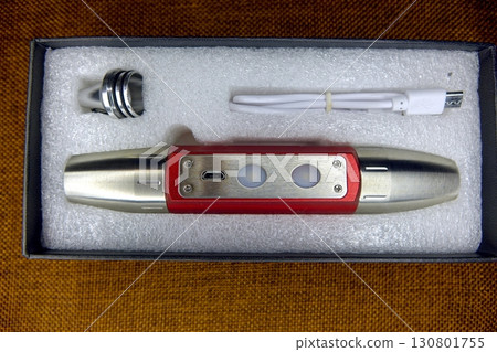 Examine Jade and Amber Stones With Precision Using a UV Flashlight for Collectors and Dealers Examine Jade and Amber Stones With Precision Using a UV Flashlight for Collectors and Dealers 130801755