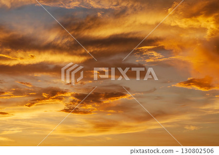 夏日天空：黃昏的天空與雲彩 148 130802506