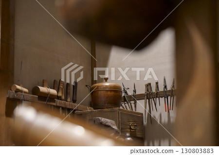 Copper pot craftsman's workshop 130803883