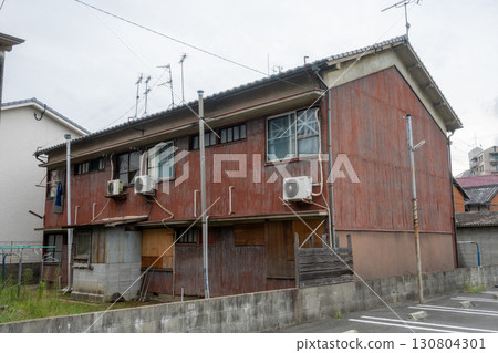 An old and very beautiful building in Aboshi Ward, Himeji City, Hyogo Prefecture, Japan An old and very beautiful building in Aboshi Ward, Himeji City, Hyogo Prefecture, Japan 130804301