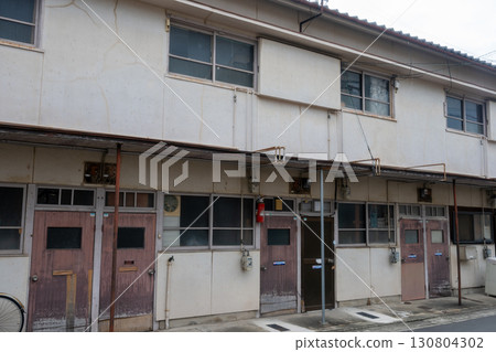 An old and very beautiful building in Aboshi Ward, Himeji City, Hyogo Prefecture, Japan An old and very beautiful building in Aboshi Ward, Himeji City, Hyogo Prefecture, Japan 130804302